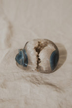 Load image into Gallery viewer, Espiritu Large Crystal Skull
