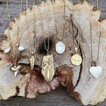 Load image into Gallery viewer, Martello Pearl Necklace
